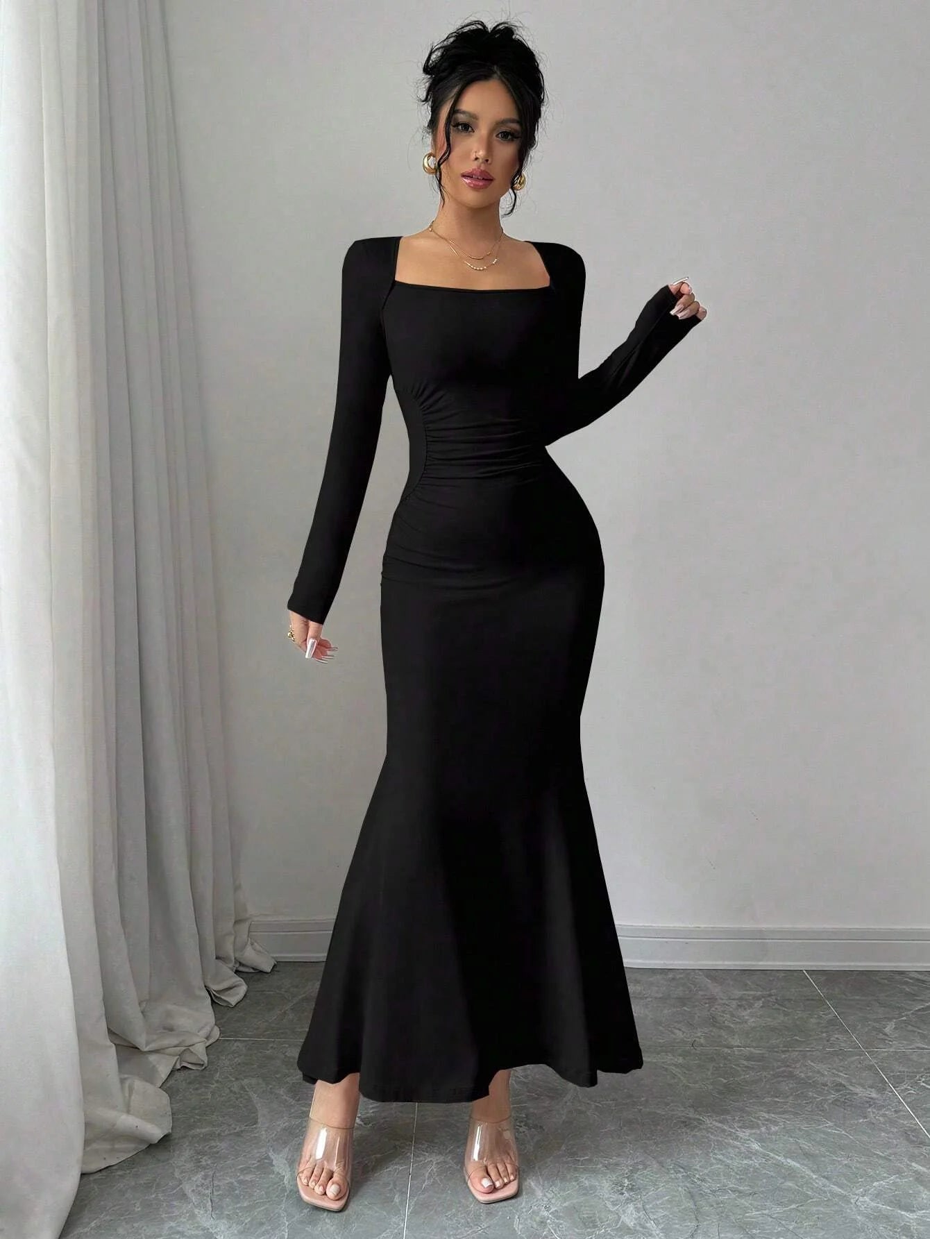 Everyday Classic Square-Collar Dress Staple